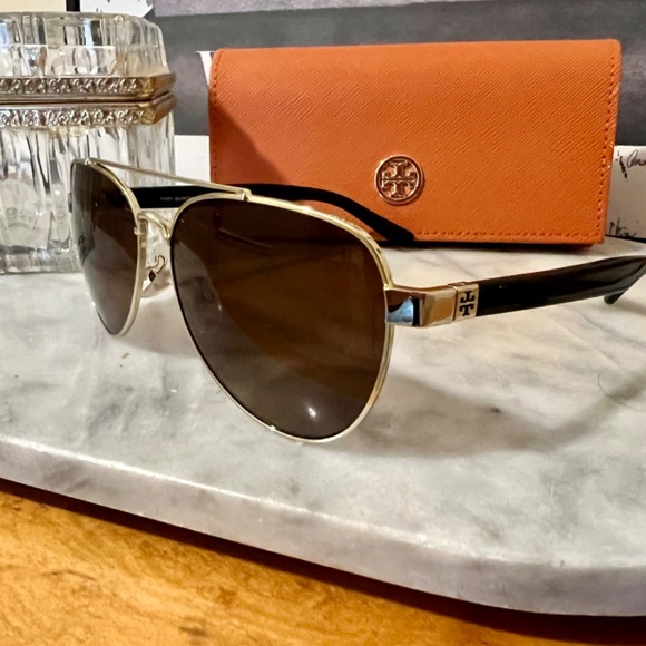 Tory Burch Sunglasses - Picture 2 of 4